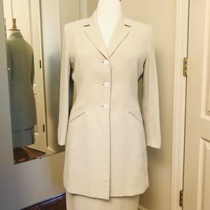Women’s suit